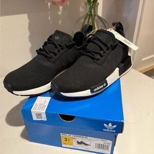 Brand New with Tags in Box-Adidas Kids Black and White Primeblue Sneakers Sz 3.5